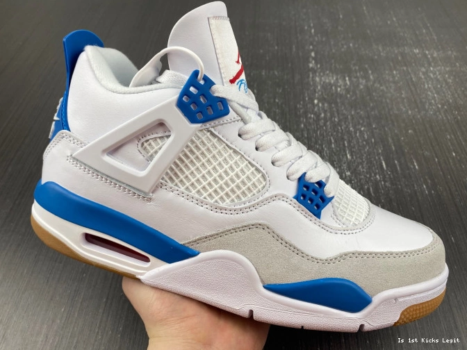SB 4 Retro Jordan DR5415-104 0629